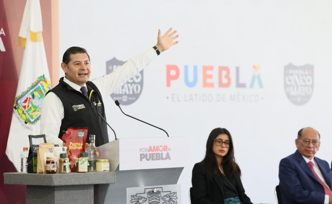 Armenta Mier explicó que esta estrategia contempla a trabajadores al servicio del estado, jubilados, maestros, y otros sectores | Foto: Gobierno del Estado