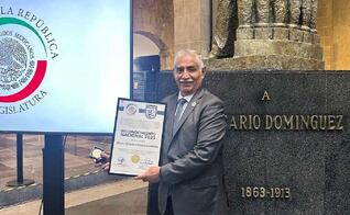 Senado reconoce trayectoria académica del director de la Facultad de Ingeniería de la BUAP