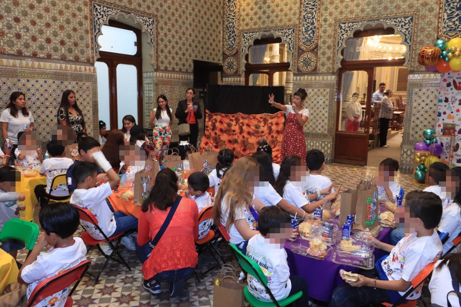 El Congreso local organizó una convivencia con niños | Foto: Congreso del Estado