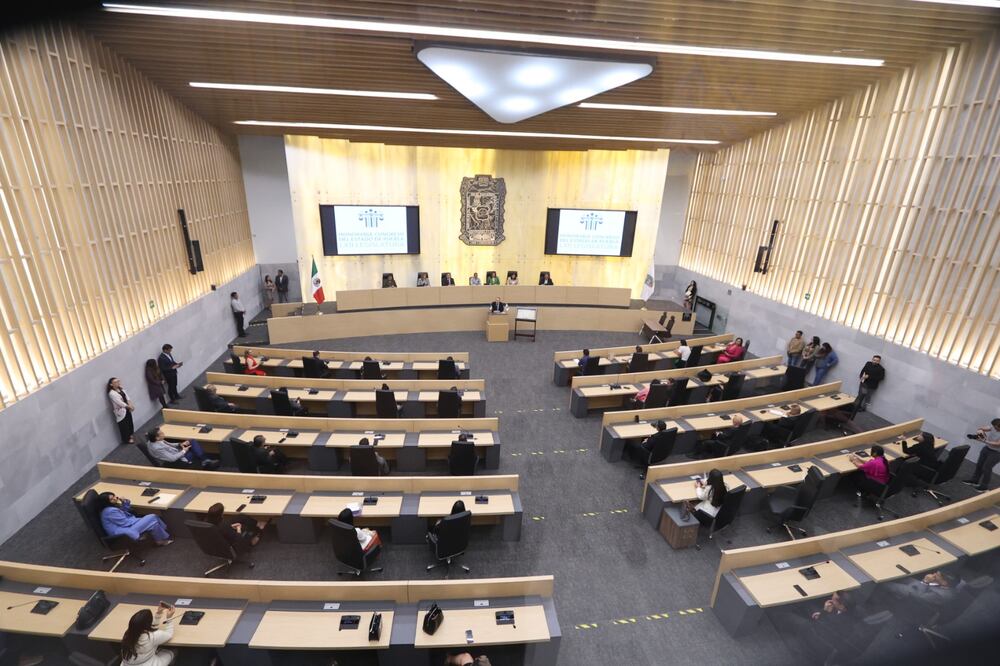 Foto: Congreso del Estado de Puebla     I     Conmemoran Bicentenario de la Constitución de Puebla