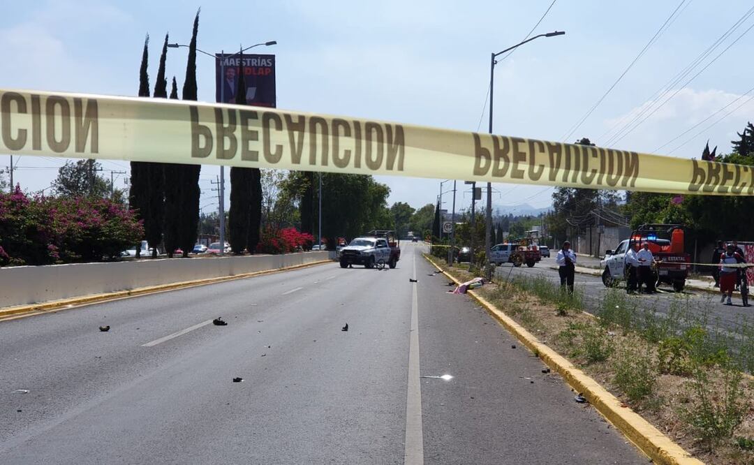 El conductor embistió a los ciclistas sobre la Recta a Cholula. | Foto: Agencia Es Imagen para El Universal Puebla