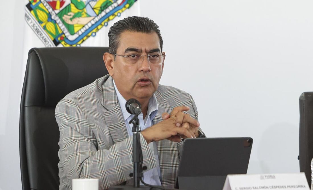 Sergio Salomón pidió a los padres de familia asumir su responsabilidad | Foto: Agencia Es Imagen para El Universal Puebla