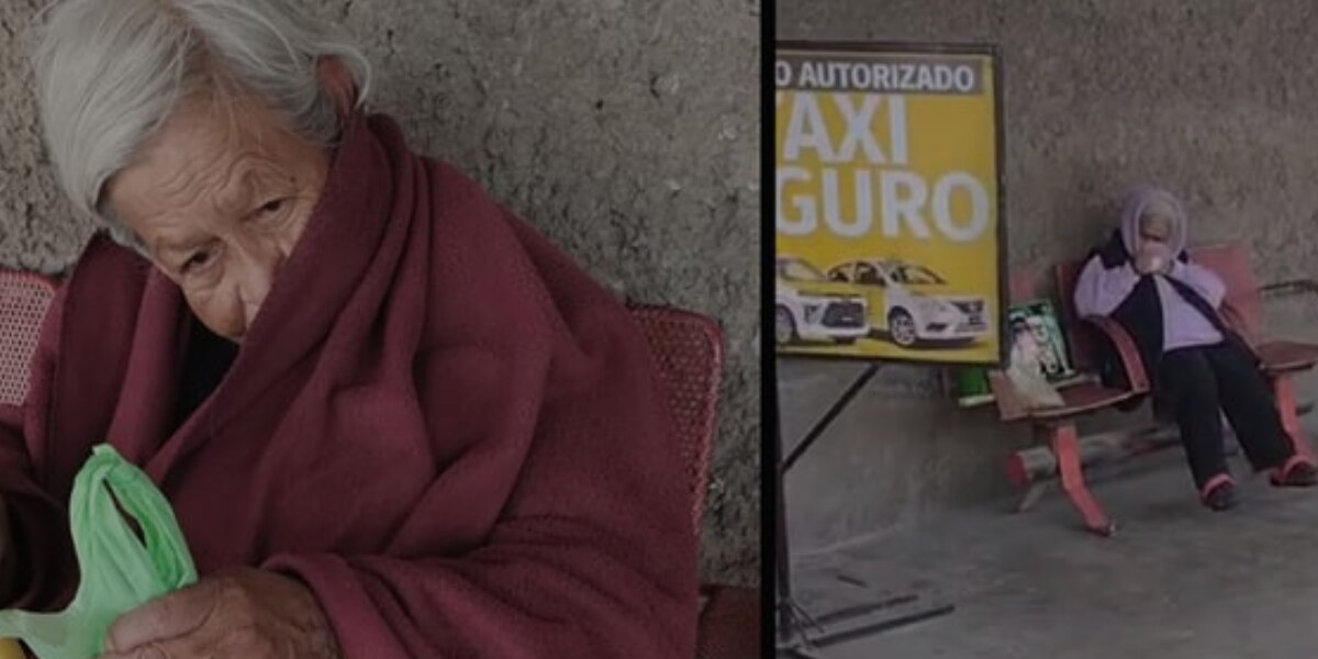 Adulta mayor espera en la CAPU, desde hace dos años, a su hija / Foto Dónde ir en Puebla