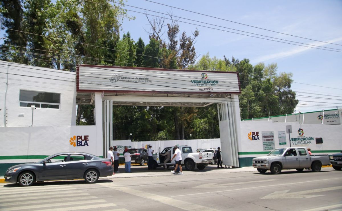 En Puebla operan 25 centros de verificación y se espera la apertura de nueve verificentros | Foto: Agencia Es Imagen para El Universal Puebla