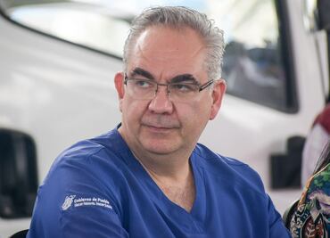 Él es el doctor José Antonio Martínez y quiere ser gobernador de Puebla