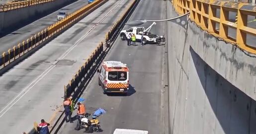 Muere motociclista tras chocar contra valla metálica de Ruta en La Paz