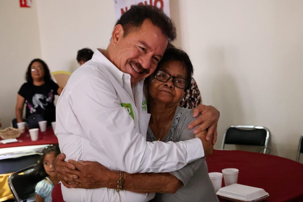 En reunión con mujeres, Nacho Mier remarcó la importancia de votar 6 de 6 | Foto: Especial