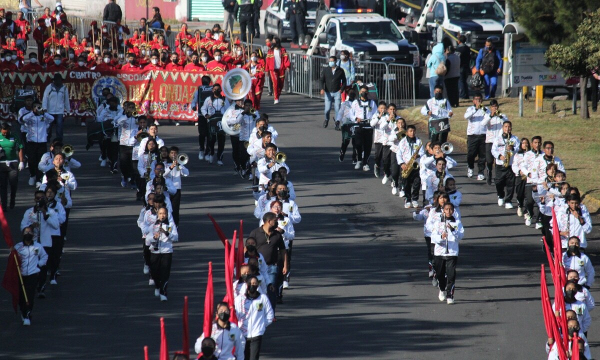 ¿Cuántas escuelas de Puebla participarán en el desfile del 5 de mayo?