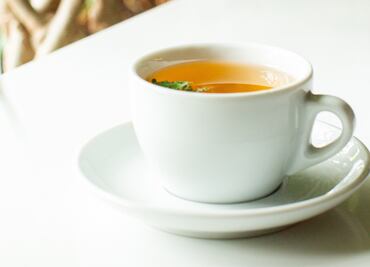 Este es el té para reducir el paso de la edad y aumentar el colágeno en el organismo