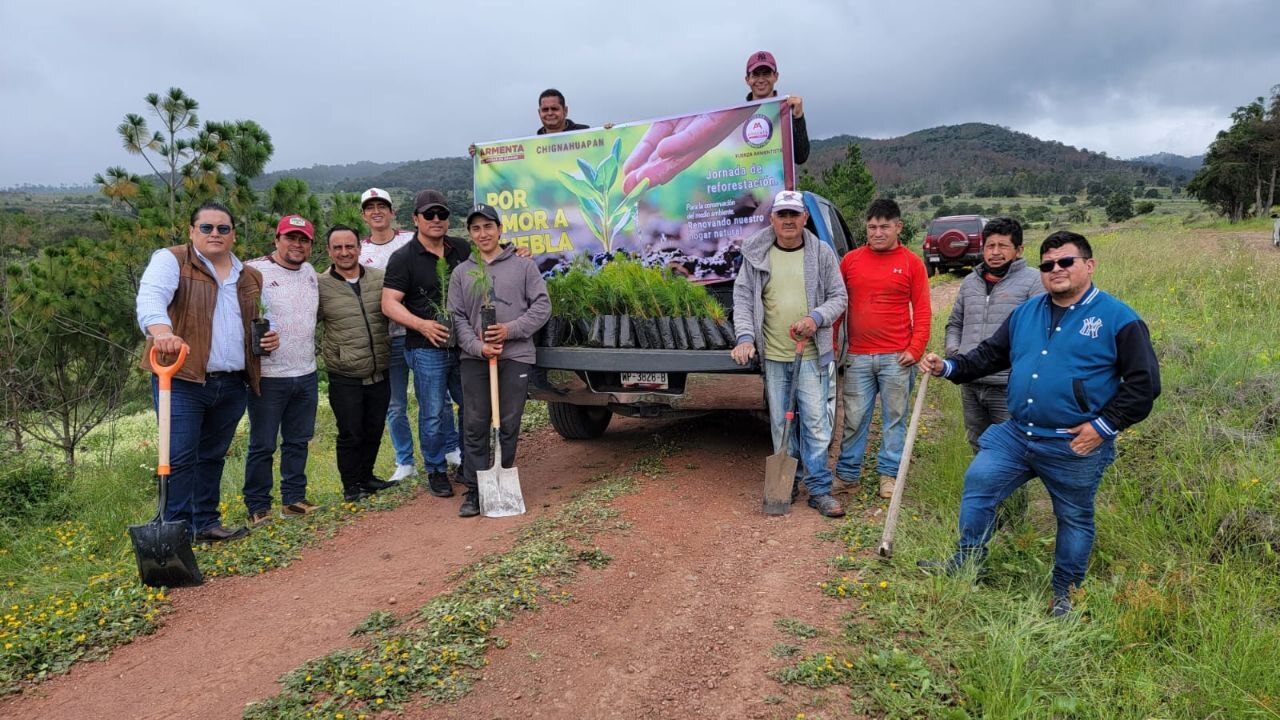 Grupo Fuerza Armentista organizó una exitosa jornada de reforestación en 15 municipios de Puebla | Foto: Especial
