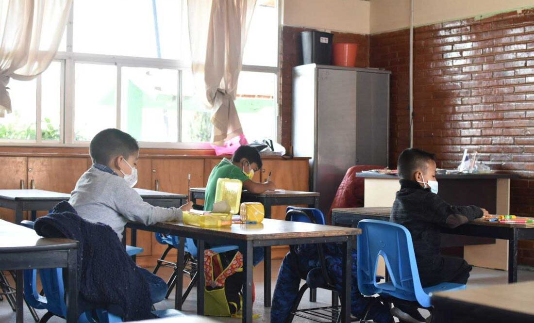 El Conapred ha pedido a las escuelas de todo el país que no impidan el acceso a los alumnos por su apariencia física | Foto: agencia Es Imagen para El Universal Puebla