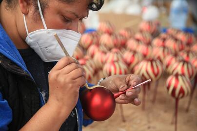 Ya hay venta de esferas navideñas en Chignahuapan