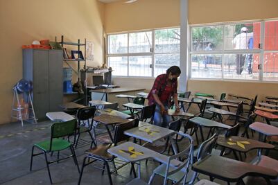 Suspenden pago de cuotas escolares