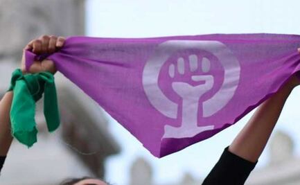 Activistas exigen a la UPAEP no encubrir a deudor alimentario