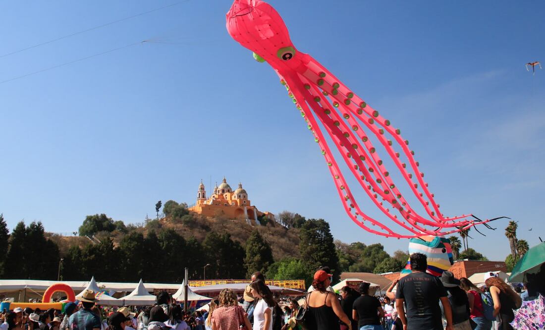 El Volarte Festival 2024 de papalotes gigantes se llevará a cabo en el Pueblo Mágico de San Andrés Cholula | Foto: EsImagen