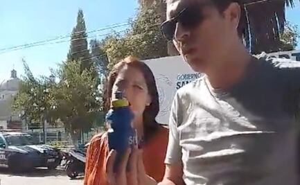 Padres de familia irrumpen en kínder e insultan al personal por una botella de agua