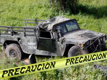 Muere militar y dos más resultan lesionados al volcar unidad oficial cerca del Aeropuerto de Puebla
