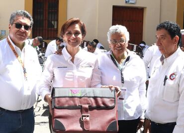 Entrega Correos de México equipo a carteras y carteros en Puebla