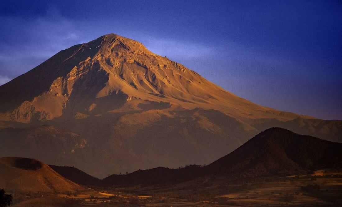 En enero de 2001 los científicos dieron por extinto el glaciar del Popocatépetl y en ocasiones el volcán se observa completamente sin nieve | Foto: Pixabay