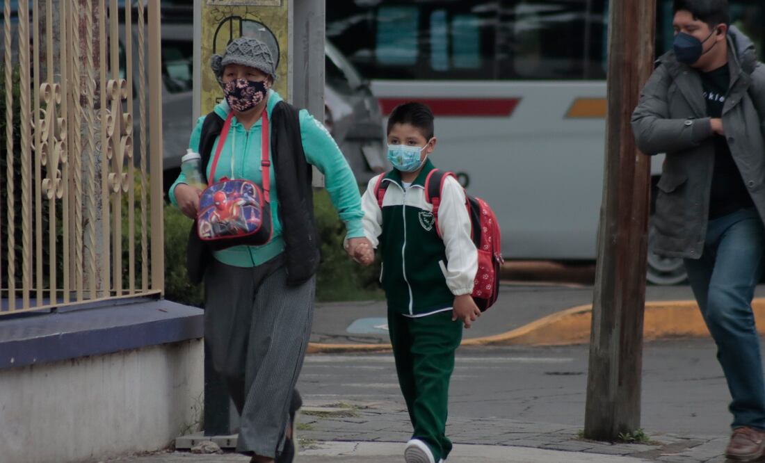 La SEP emitió recomendaciones por la caída de ceniza del volcán Popocatépetl | Foto: EsImagen