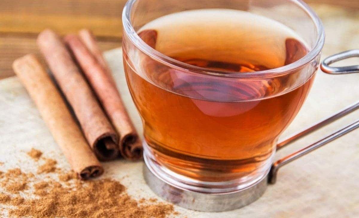 Para quienes buscan prevenir o aliviar los síntomas del resfriado, una excelente opción es preparar un delicioso té o infusión en el que la canela sea el ingrediente principal. 

Foto: Producción El Universal Puebla