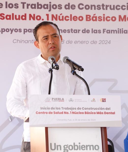 El presidente del Congreso, Eduardo Castillo, estuvo de gira con el gobernador de Puebla | Fotos Especiales