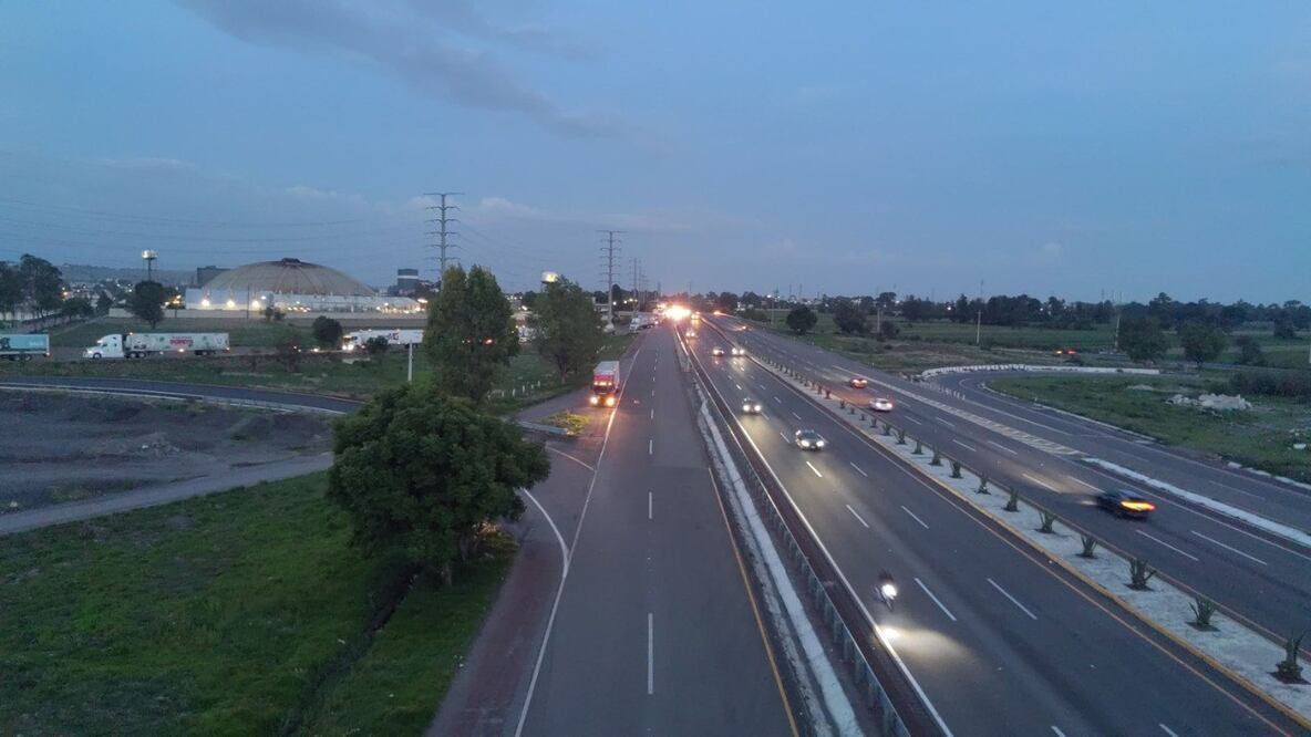 La autopista México-Puebla y el Arco Norte ya no están bloqueadas por manifestantes, pero hay obras | EsImagen