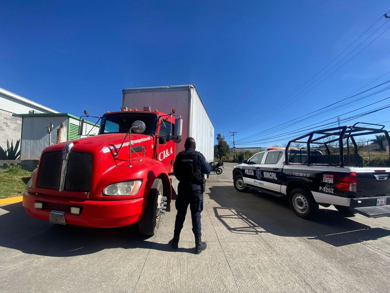 SSC de Cuautlancingo refuerza la seguridad y recupera dos vehículos robados
