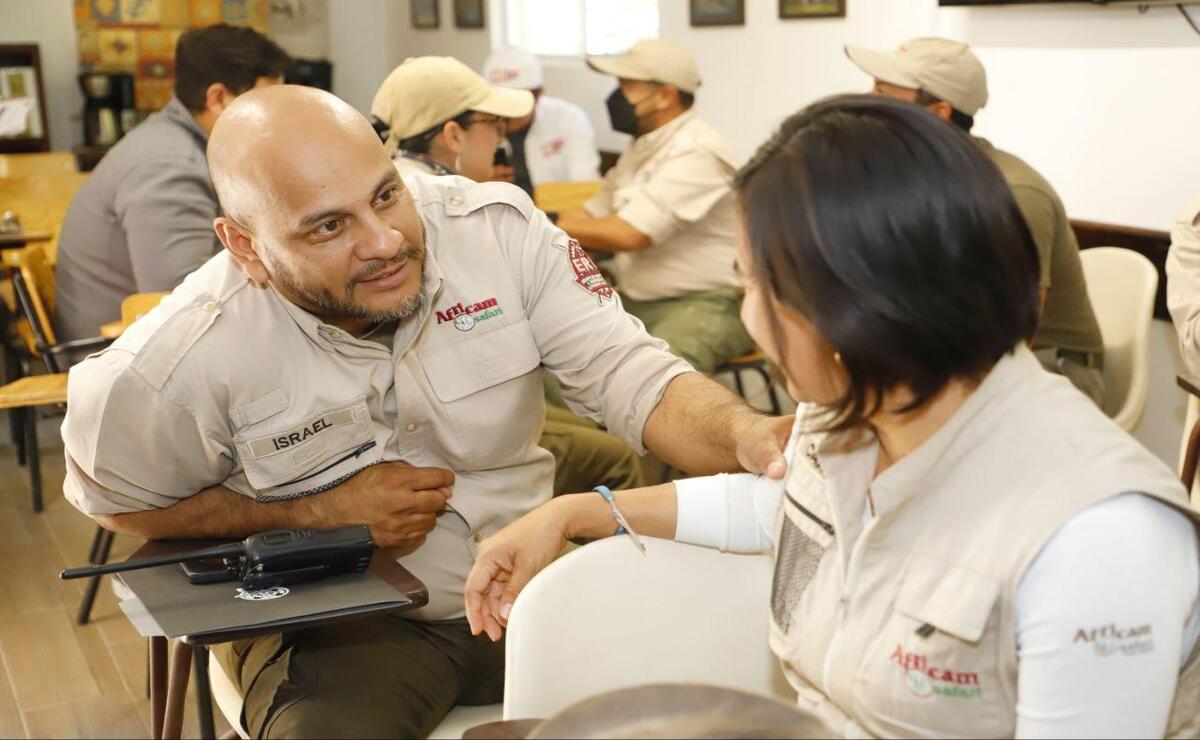 Capacita SMDIF en primeros auxilios psicológicos a personal de Africam Safari