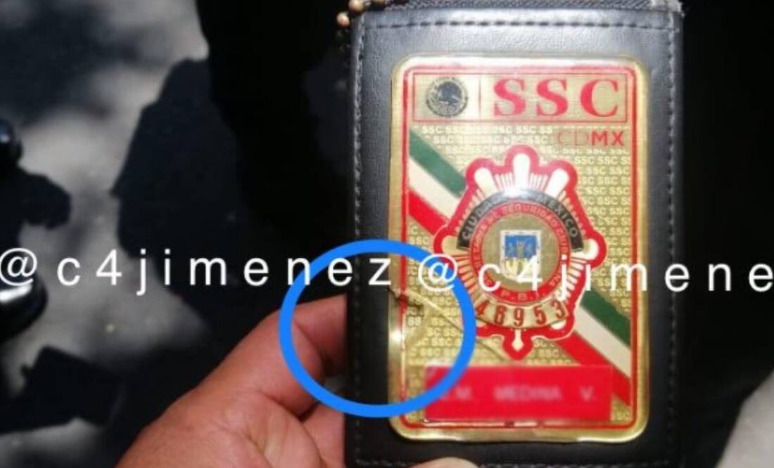 Policía recibe un balazo y lo salva su placa de la SSC