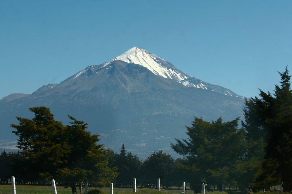 El volcán Citlaltépetl es la montaña más alta de México. Foto Cuartoscuro