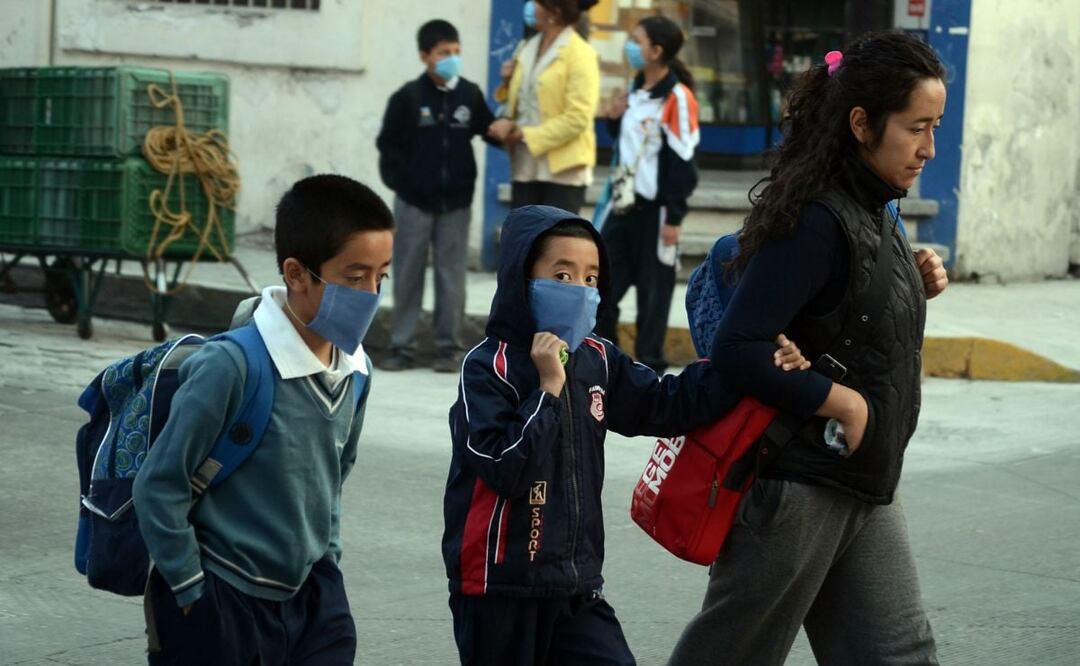 Más de un millón de alumnos de municipios aledaños al Popocatépetl regresarán a las aulas | Foto: Agencia Es Imagen para El Universal Puebla