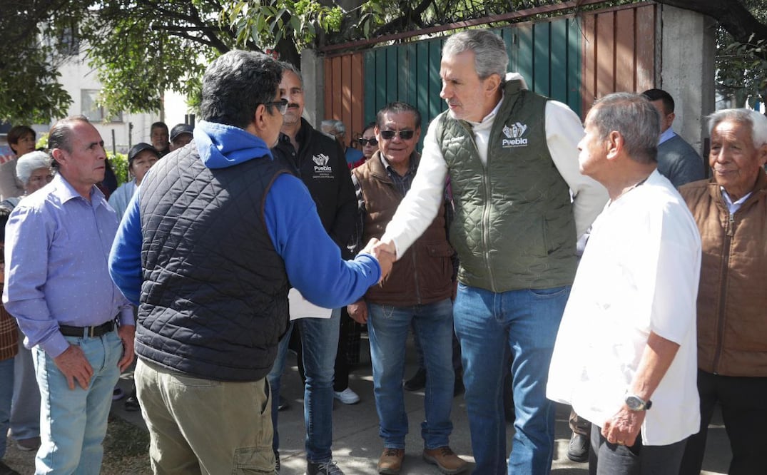 Pepe Chedraui se reunió con vecinos de Amalucan