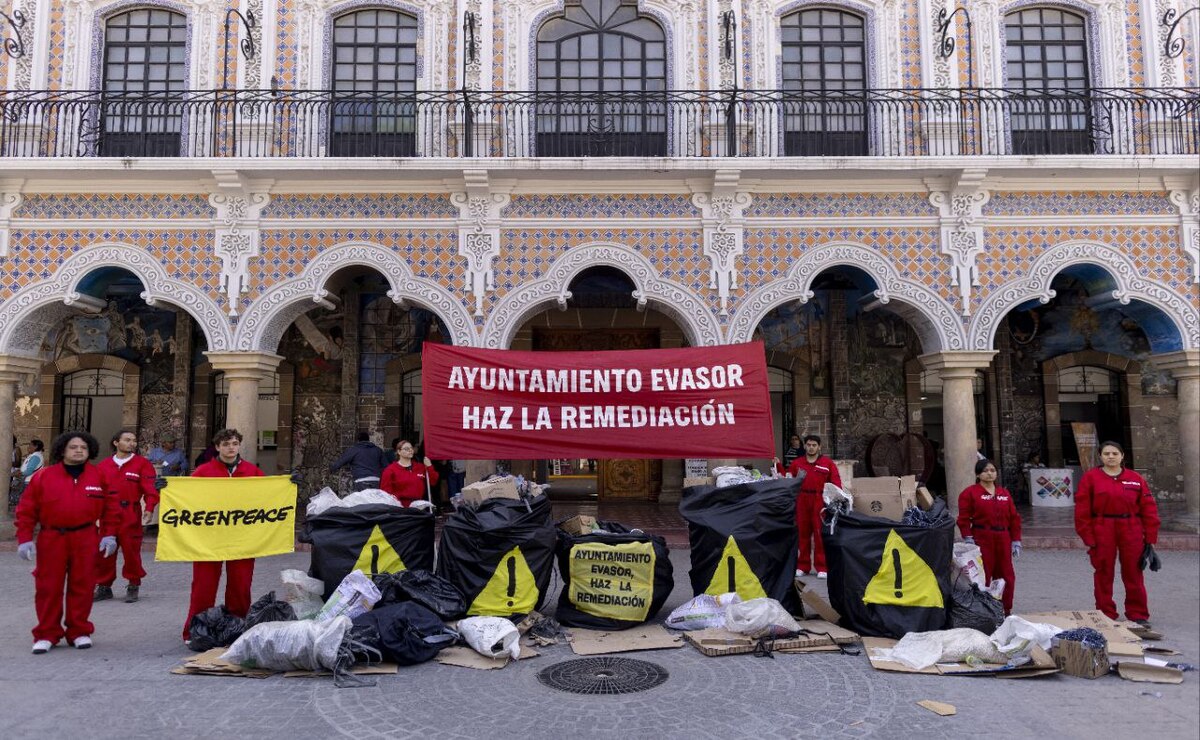 Greenpeace y comunidad indígena de Coapan protestan por basurero tóxico en Tehuacán