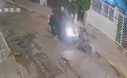 Graban a automovilista cuando atropella a pepenador intencionalmente