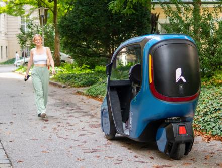 Con este micro coche eléctrico también puedes ir en el carril de las bicicletas