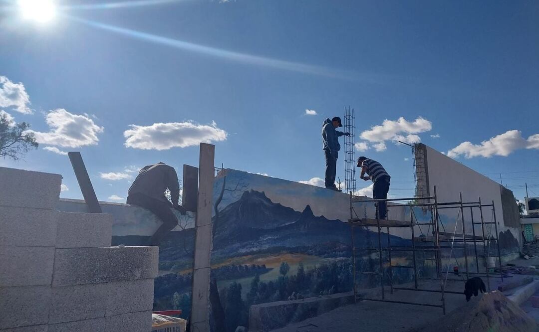 En abril pasado feligreses de la Luz del Mundo en Tlachichica dieron a conocer la construcción de esta barda en el Ecosantuario de Amozoc. | Foto: Facebook Iglesia José María Morelos Tlachichica
