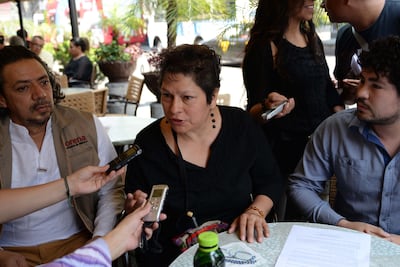 Se lanza grupo de Eloísa Vivanco contra Miguel Barbosa