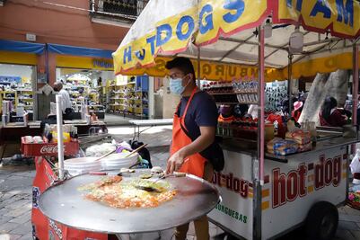 AMBULANTES SE APODERAN DEL CENTRO HISTÓRICO
