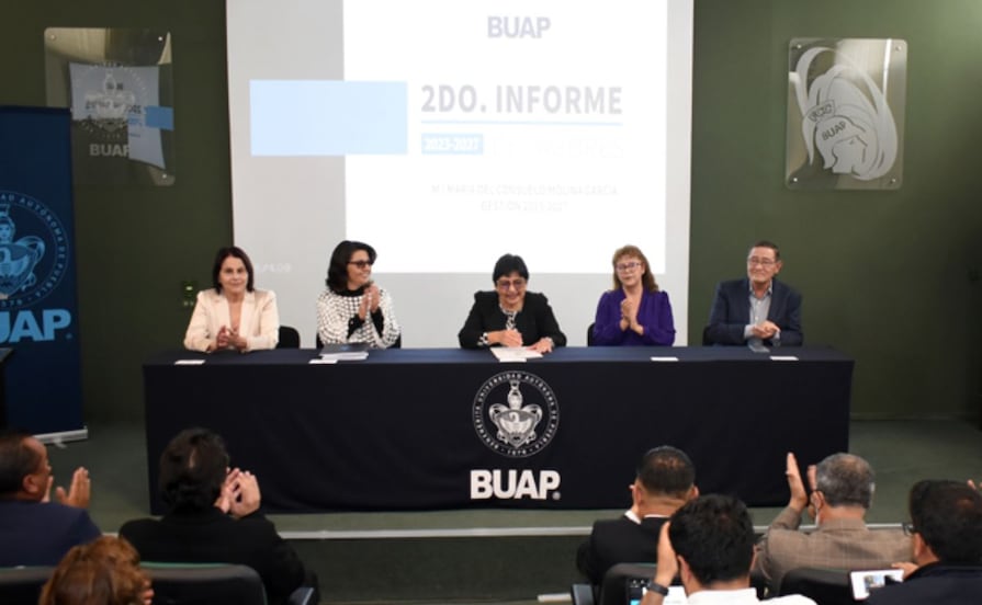 Rectora de la BUAP reconoce el impulso que dan docentes a estudiantes en la FCC