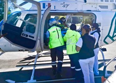 SUMA realiza traslado aéreo de adolescente con dengue desde Huauchinango