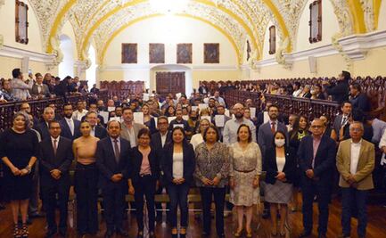 BUAP entrega definitividades a trabajadores no académicos