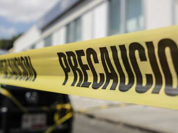 Hallan cadáver maniatado y encobijado en Los Arcos 2