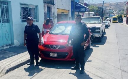 Mujer denuncia robo de su auto en Izúcar, pero solo olvidó dónde lo estacionó