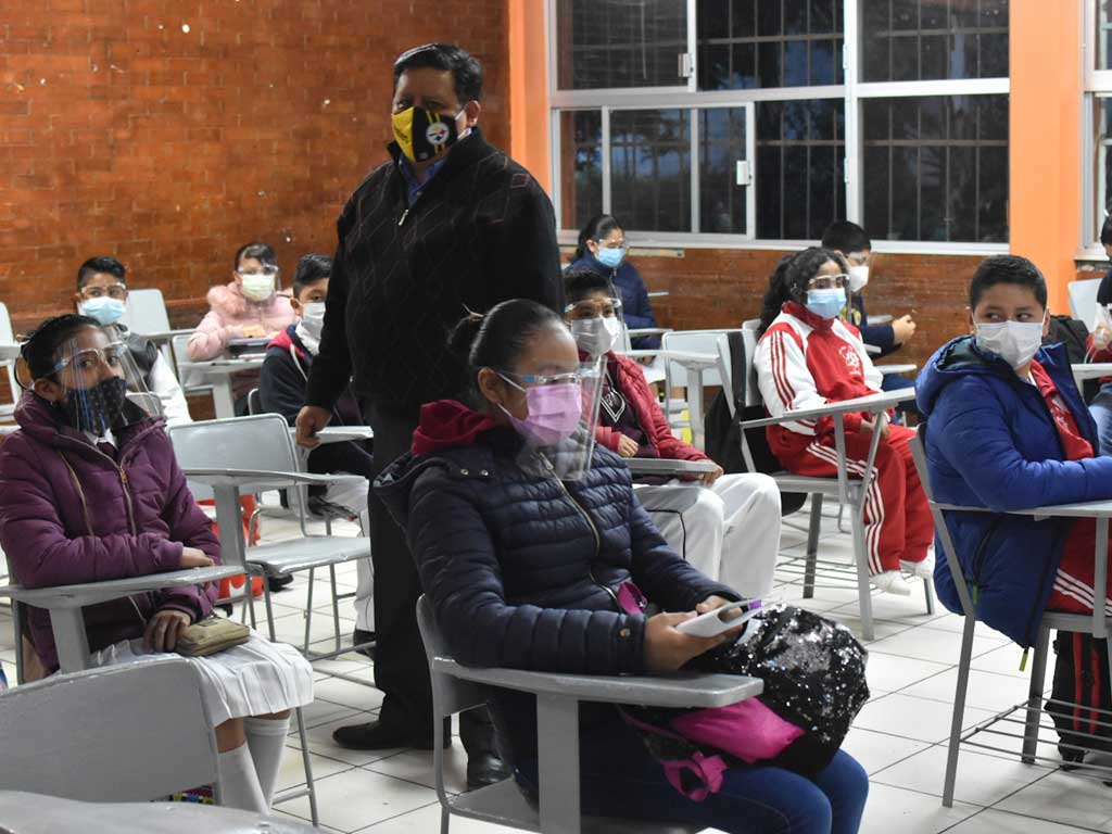 Piden reducir alumnos en escuelas para evitar más contagios de Covid