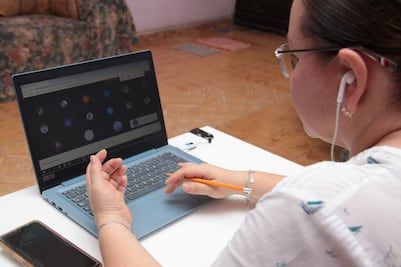 En una semana iniciará el ciclo escolar y falta vacunar a mil maestros