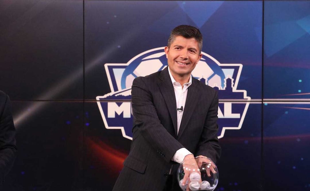 Eduardo Rivera Pérez encabezó el sorteo del Mundial de Fútbol 7 | Fotos Ayuntamiento de Puebla