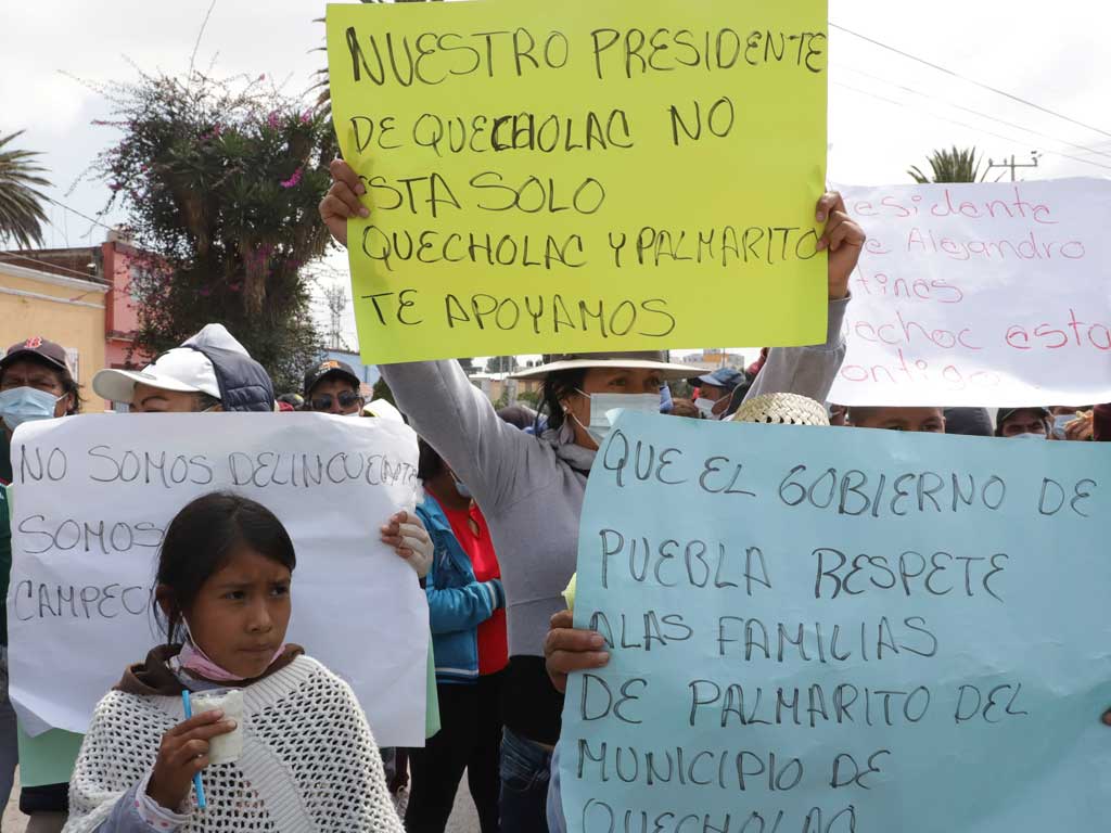 El Toñín desafía al gobierno. Pobladores de Quecholac exigen liberación de alcalde