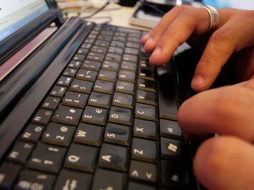 ¿Eres adicto al trabajo? Checa estos síntomas