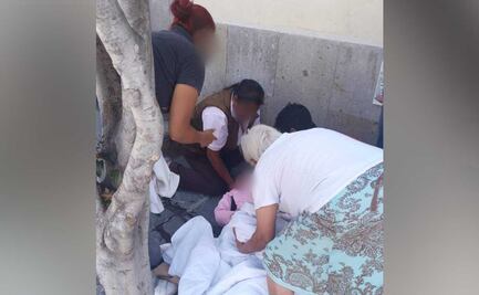 Mujer da a luz en la vía pública en Analco